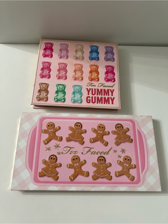 Too Faced Other - Too Faced Yummy Gummy & Gingerbread eyeshadow Pallet bundle.